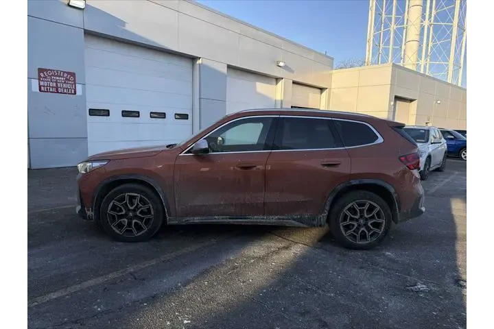 $32943 : BMW X1 2023 AWD xDrive28i 4d image 4