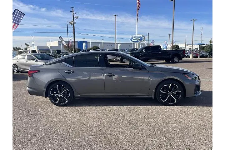 $20652 : Nissan Altima 2024 2.5 SR 4d image 6
