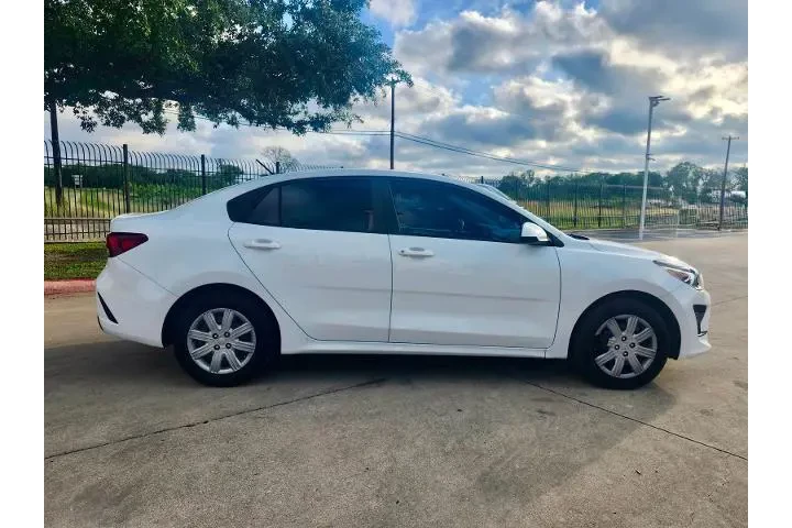 $16773 : Kia Rio 2023 LX 4dr Sedan image 2