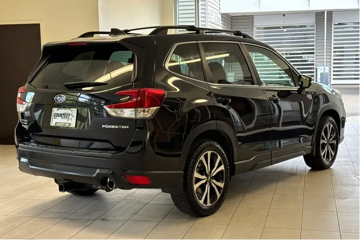 $25737 : Subaru Forester 2021 AWD Lim image 4