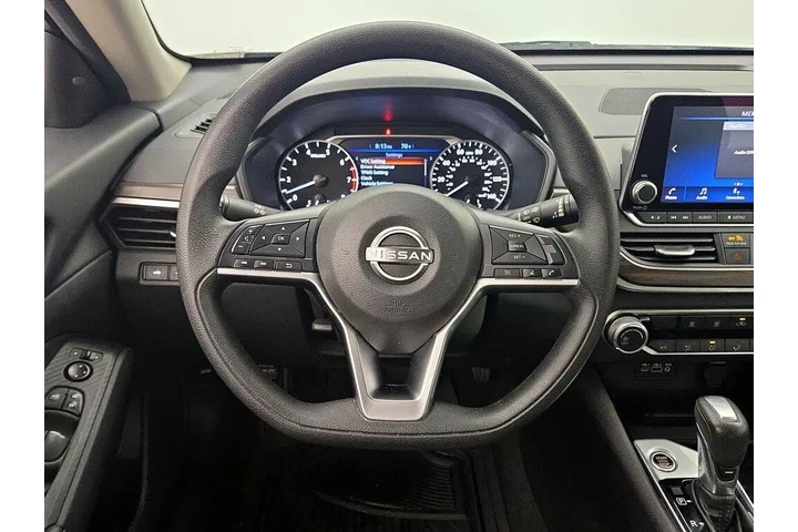 $17998 : Nissan Altima 2024 2.5 SV 4d image 10