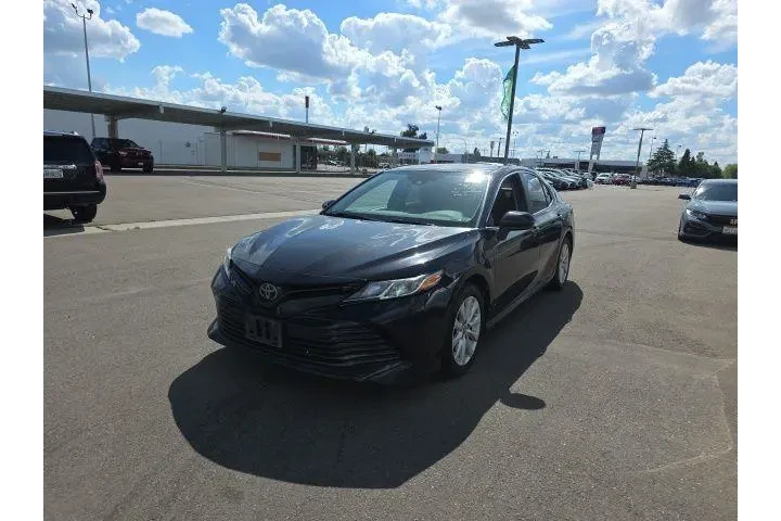 $16900 : Toyota Camry 2020 LE 4dr Sed image 3