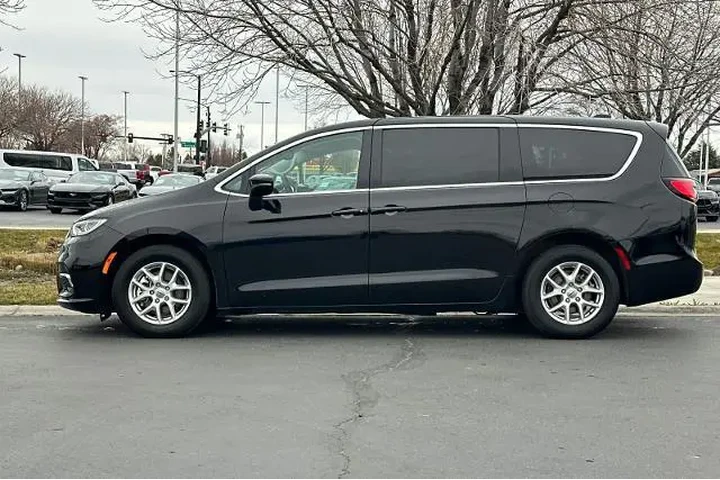 $31995 : Chrysler Pacifica 2024 Touri image 5