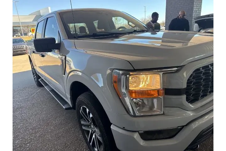 $31998 : Ford F-150 2022 4x4 XL 4dr S image 7