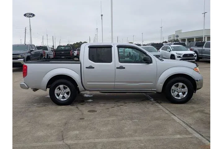 $10897 : Nissan Frontier 2010 4x2 SE image 2