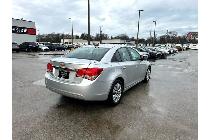 $5980 : 2015 Cruze 4dr Sdn Auto LS image 2