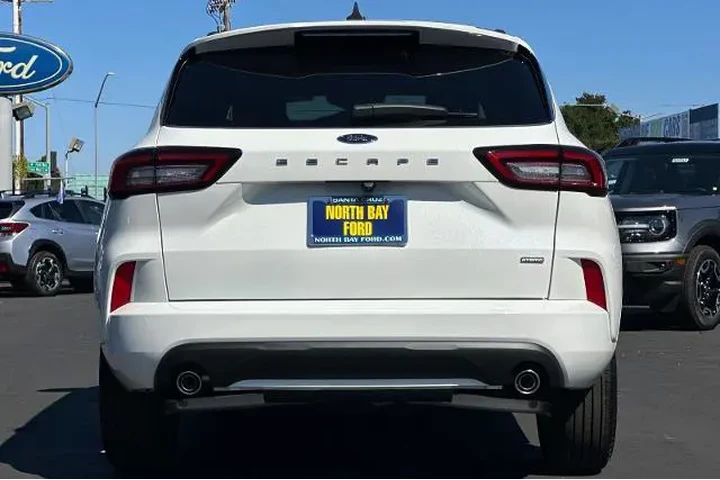 $29000 : Ford Escape Hybrid 2024 ST-L image 5