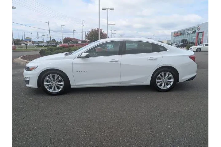 $20490 : Chevrolet Malibu 2024 LT 4dr image 9