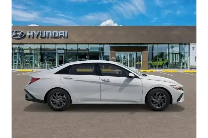 $27725 : Hyundai ELANTRA Hybrid 2025 image 5