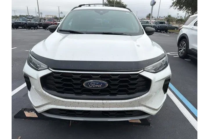 $22998 : Ford Escape 2023 ST-Line 4dr image 2