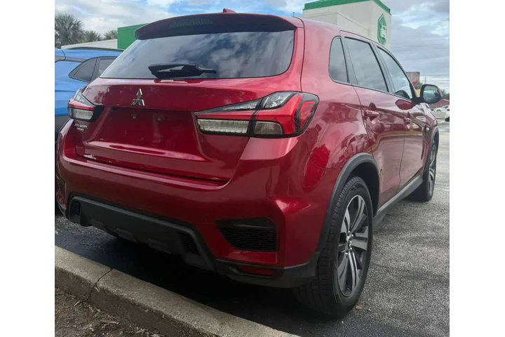 $11000 : Mitsubishi Outlander Sport S image 1