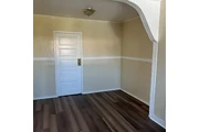$900 : Charming and freshly updated 2 thumbnail