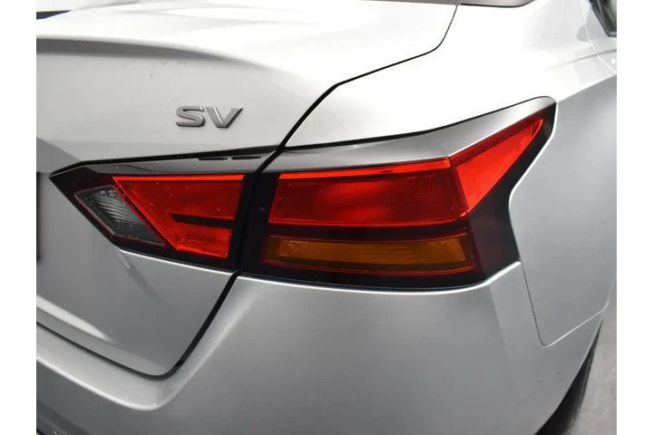 $15252 : Nissan Altima 2024 2.5 SV 4d image 8