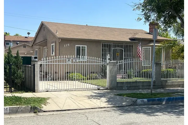 $1798 : Lovely home 4 rent image 1
