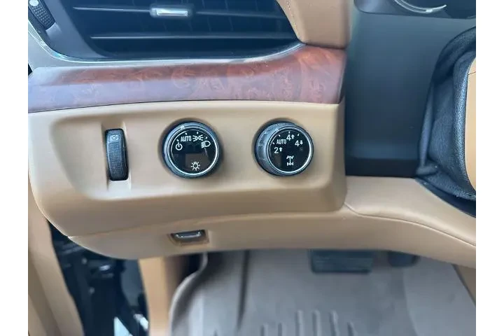 $27411 : Cadillac Escalade ESV 2016 4 image 7