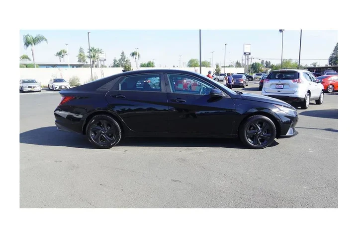 $16984 : 2023 Elantra SEL image 5