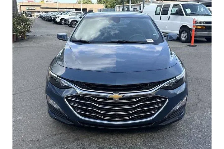 $19800 : Chevrolet Malibu 2025 LT 4dr image 8