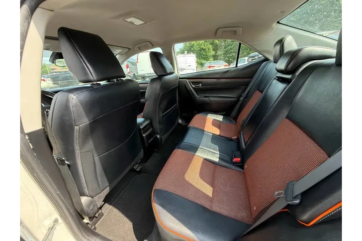 $12495 : 2017 Corolla SE image 9