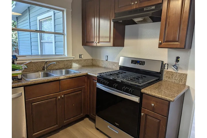 $800 : Casa dúplex de 2 dormitorios ! image 6