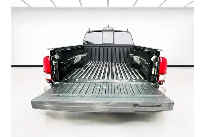$26958 : Toyota Tacoma 2022 4x2 SR5 4 image 7