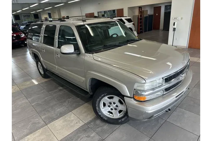 $7000 : Chevrolet Suburban 2004 1500 image 9
