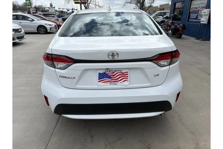 $14990 : 2022 Corolla LE image 8