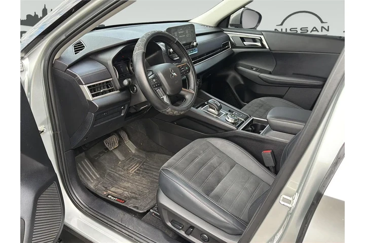 $25977 : Mitsubishi Outlander 2024 AW image 8