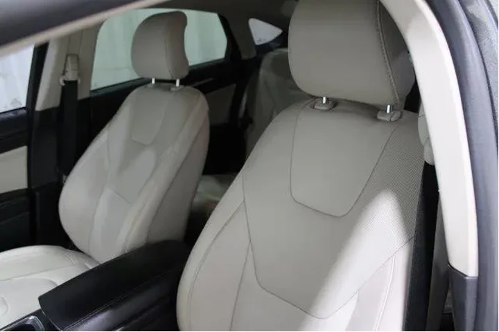 $16982 : Ford Fusion 2018 AWD Titaniu image 5