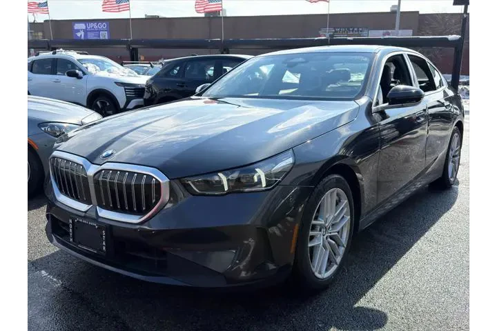 $35490 : BMW 5 Series 2024 AWD 530i x image 1
