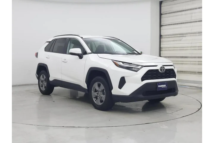 $30998 : Toyota RAV4 2024 AWD XLE 4dr image 1