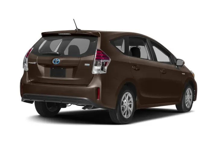 $14296 : 2016 Prius v Three image 2