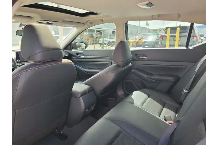 $19990 : Nissan Altima 2022 2.5 SR 4d image 5