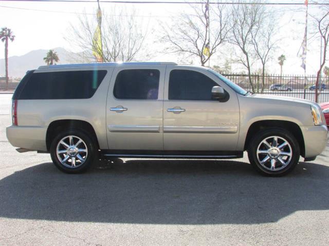 $11995 : 2008 GMC Yukon XL Denali image 3