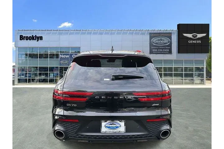 $39993 : Genesis GV70 2025 AWD 2.5T S image 5