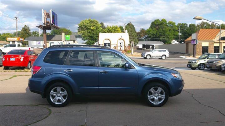 $9999 : 2010 Forester 2.5X Limited image 6