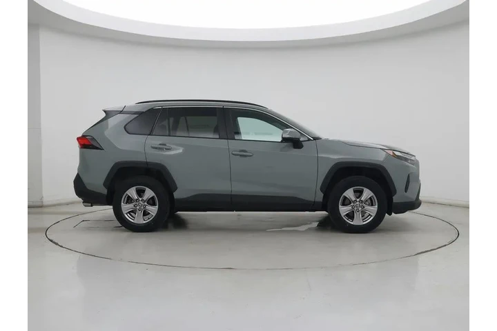 $29998 : Toyota RAV4 2023 AWD XLE 4dr image 7