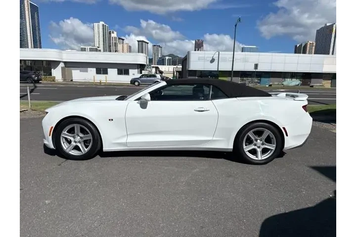 $16976 : Chevrolet Camaro 2018 LT 2dr image 4
