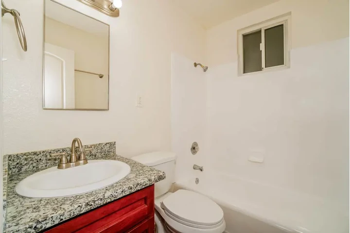 $2189 : Suitable Abode image 8