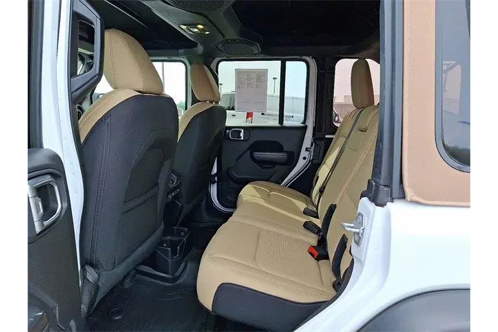 $22494 : Jeep Wrangler Unlimited 2020 image 10