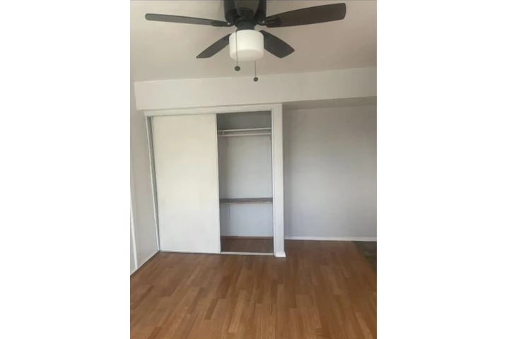 $1200 : Studio for Rent(1 person only) image 6