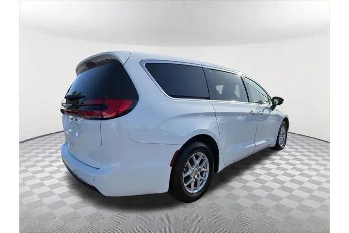 $26391 : Chrysler Pacifica 2024 Touri image 5