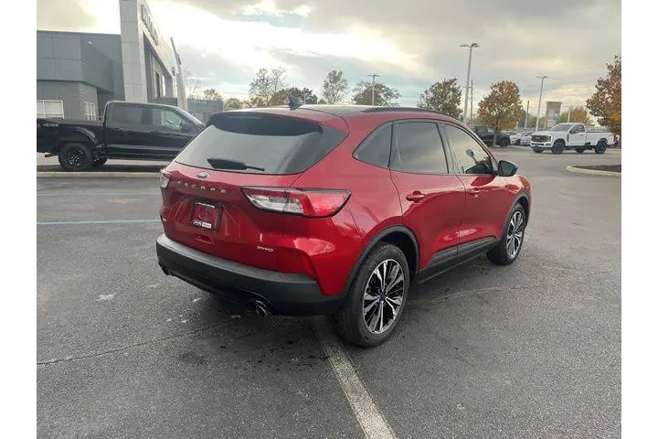 $21760 : Ford Escape 2022 AWD SE 4dr image 6