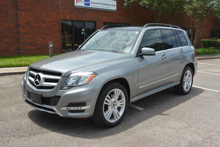 2015 Mercedes-Benz GLK 350 4M image 1