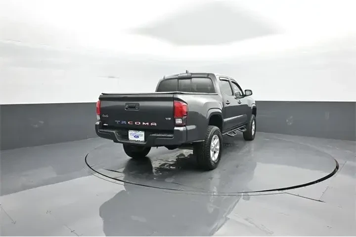 $25961 : Toyota Tacoma 2018 4x4 TRD P image 7