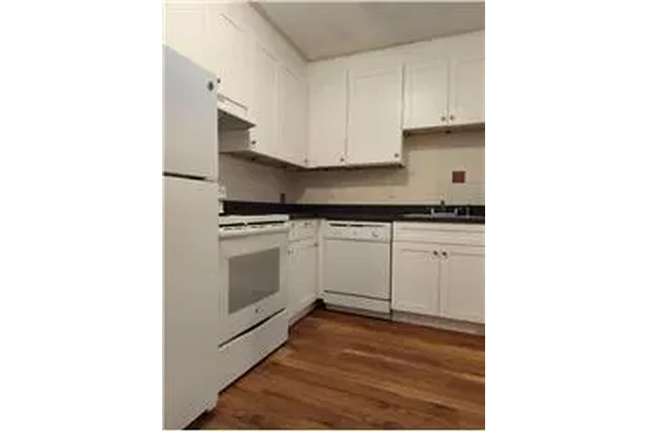 $2295 : Rental property with 2 bedro image 6