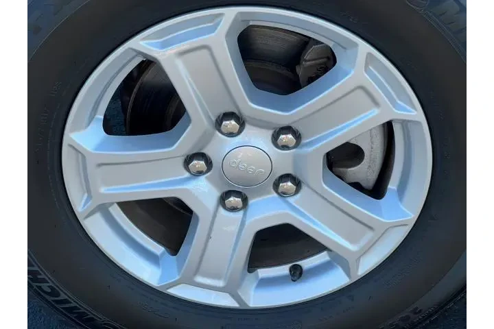 $29175 : Jeep Wrangler Unlimited 2022 image 9