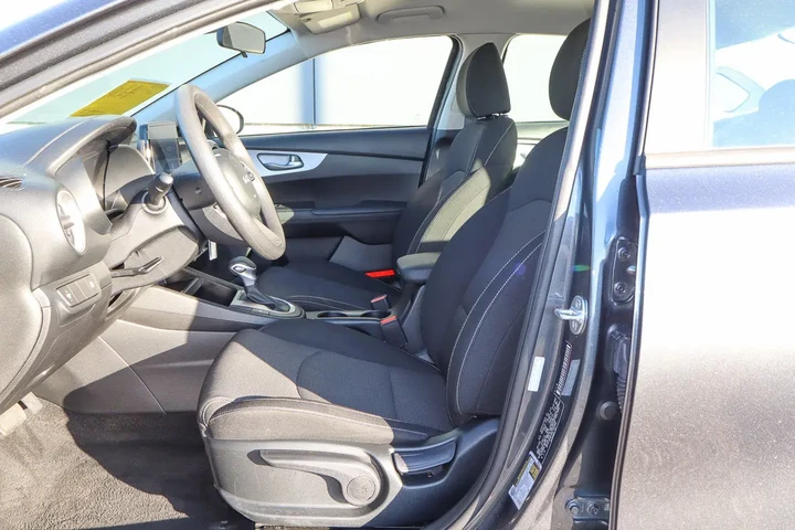 $18188 : 2024 Forte LXS image 7