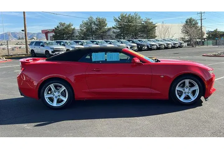$24484 : Chevrolet Camaro 2018 LT 2dr image 4