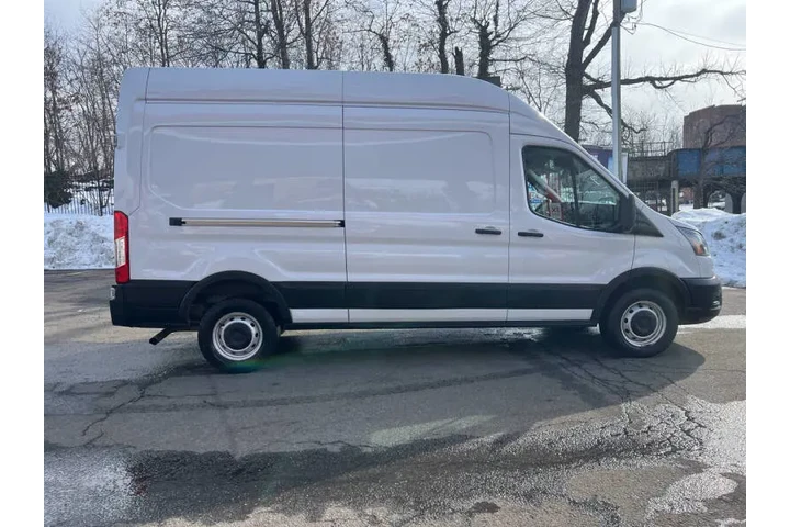 $25499 : 2022 Transit 250 image 4