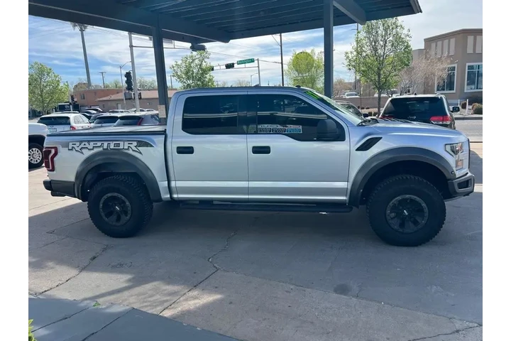 2017 F-150 Raptor SuperCrew 4 image 4
